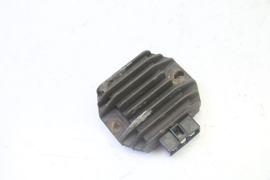 photo de REGULATEUR CHARGE YAMAHA X-MAX XMAX 125 (2010 - 2014)
