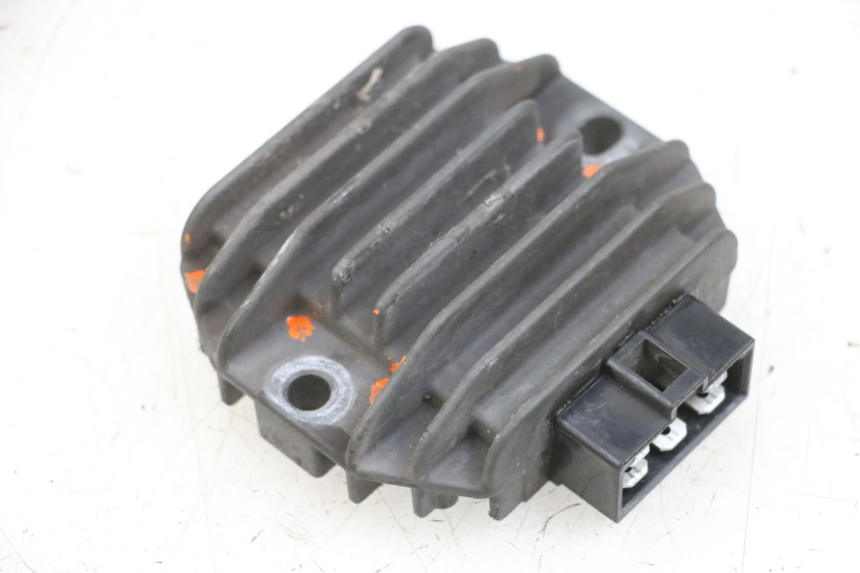 photo de REGULATEUR CHARGE YAMAHA X-MAX XMAX 125 (2010 - 2014)