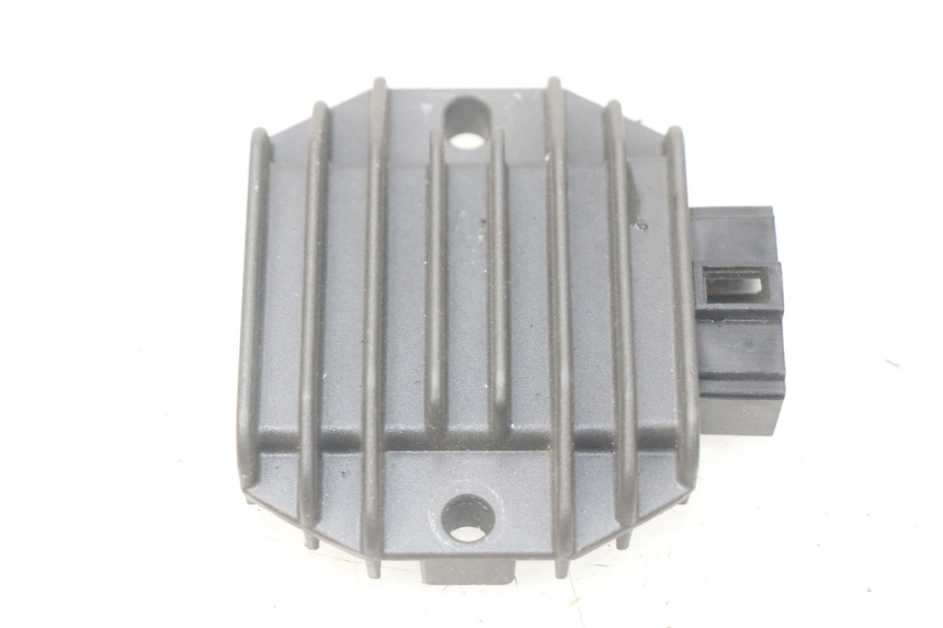 photo de RÉGULATEUR DE CHARGE PIAGGIO X7 125 (2007 - 2013)