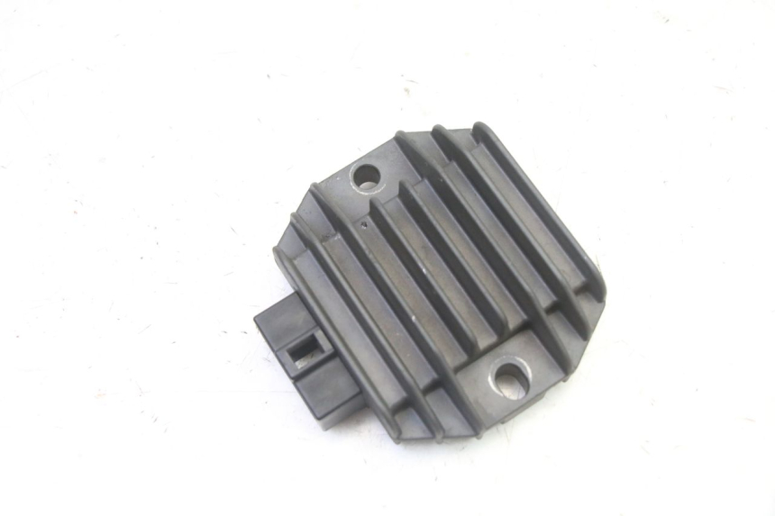 photo de REGULATEUR CHARGE PIAGGIO X9 EVOLUTION 125 (2003 - 2007)