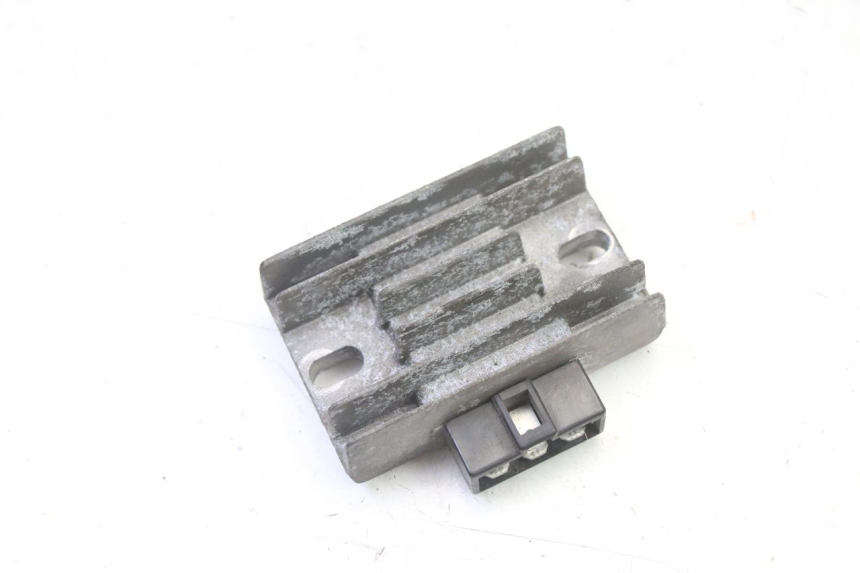 photo de REGULATEUR CHARGE PIAGGIO X9 EVOLUTION 125 (2003 - 2007)
