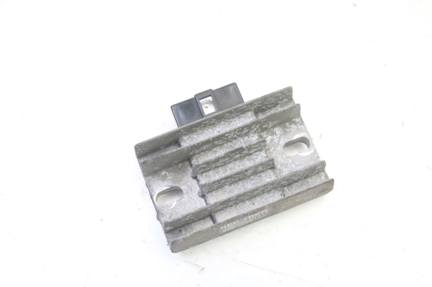 photo de REGULATEUR CHARGE PIAGGIO X9 EVOLUTION 125 (2003 - 2007)