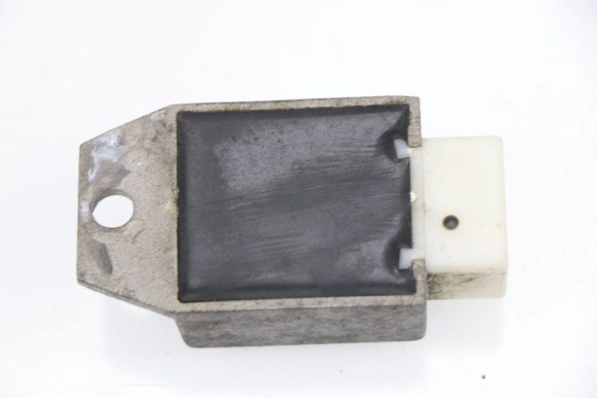 photo de REGULATEUR CHARGE RAZZO XENON 4T 50 (2008 - 2012)