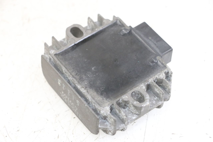 photo de REGULATEUR CHARGE PIAGGIO XEVO - X EVO 125 (2007 - 2017) - Détail de la pièce