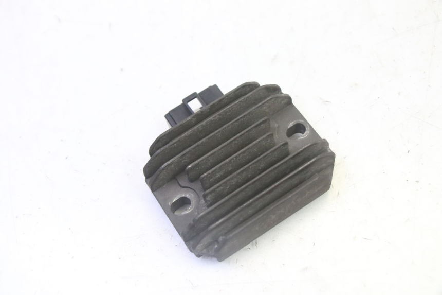 photo de REGULATEUR CHARGE PIAGGIO XEVO - X EVO 125 (2007 - 2016)