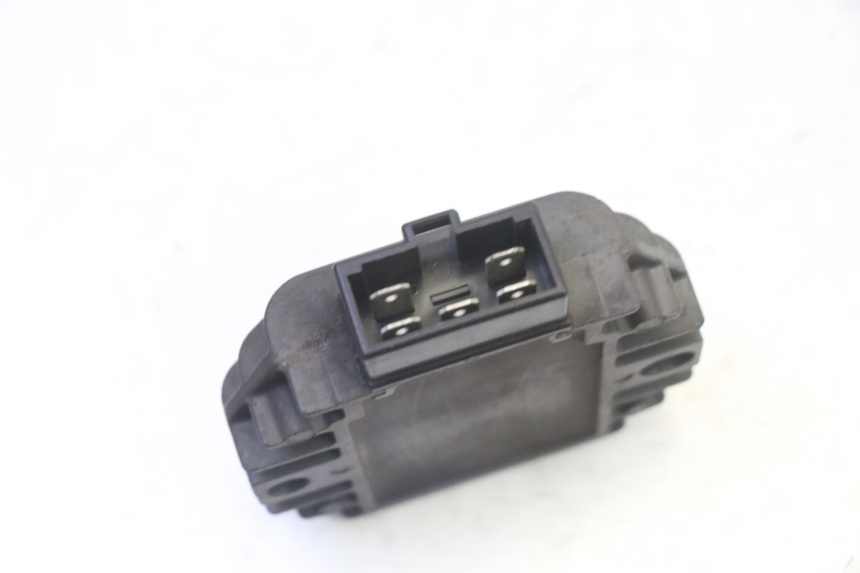 photo de REGULATEUR CHARGE PIAGGIO XEVO - X EVO 125 (2007 - 2016)