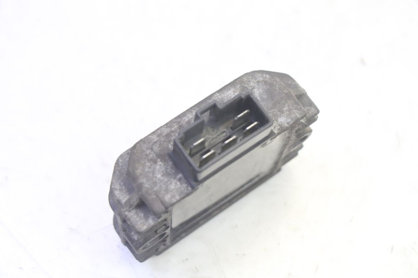 photo de REGULATEUR CHARGE PIAGGIO XEVO - X EVO 125 (2007 - 2017) - Zoom état d’usage