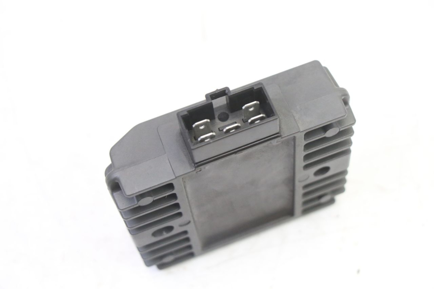 photo de REGULATEUR CHARGE YAMAHA XJ6 ABS 600 (2008 - 2016)