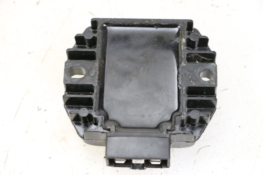 photo de REGULATEUR CHARGE YAMAHA XJN DIVERSION 600 (2000 - 2003)