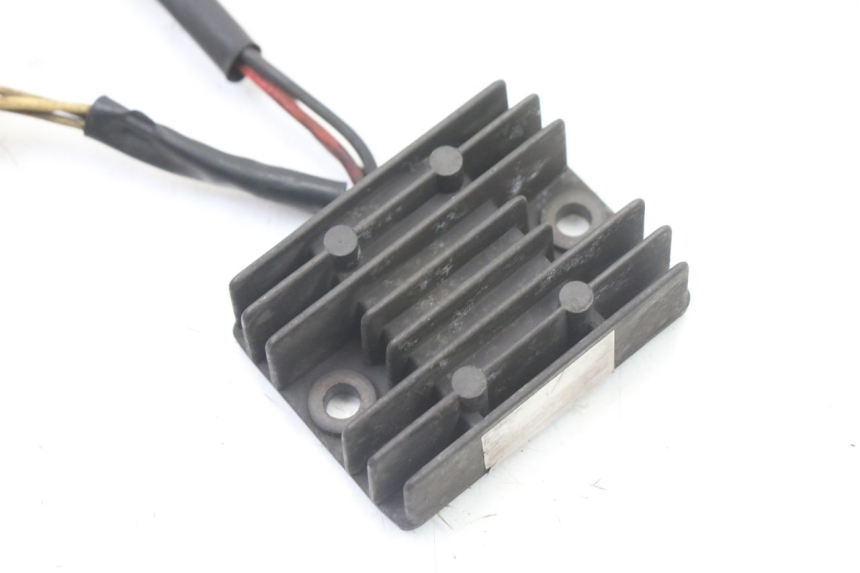 photo de REGULATEUR CHARGE YAMAHA SR 125 (1982 - 2003)