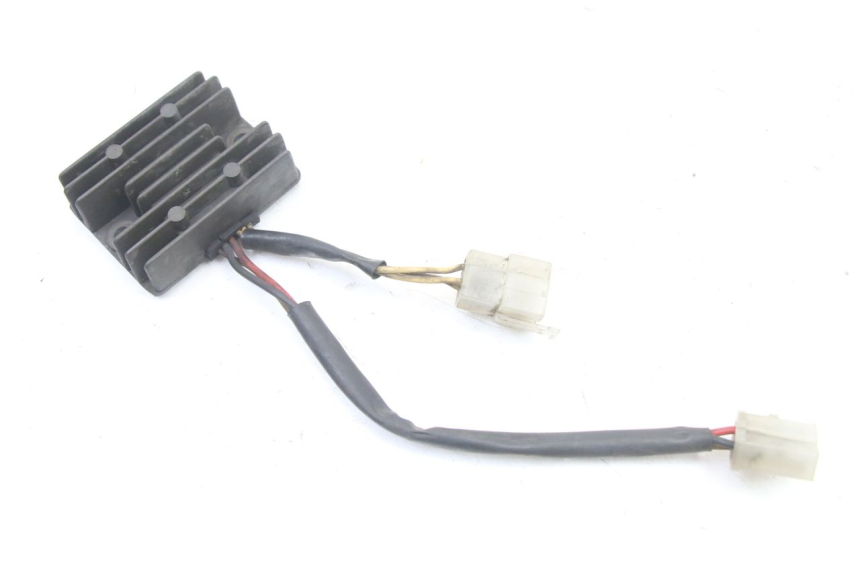 photo de REGULATEUR CHARGE YAMAHA SR 125 (1982 - 2003)