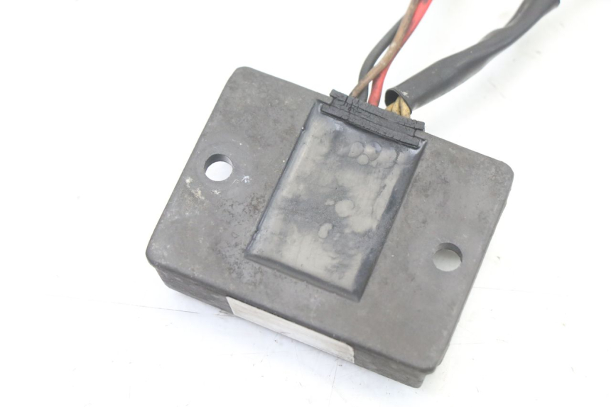 photo de REGULATEUR CHARGE YAMAHA SR 125 (1982 - 2003)