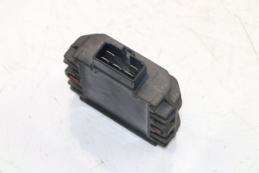 photo de REGULATEUR CHARGE YAMAHA YP MAJESTY 125 (2007 - 2010)