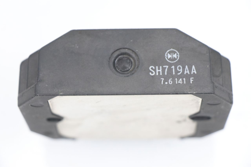 photo de REGULATEUR CHARGE YAMAHA YP T-MAX TMAX 530 (2017 - 2020)