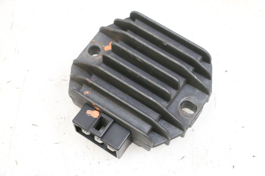 photo de REGULATEUR CHARGE YAMAHA YP MAJESTY 125 (2002 - 2006) - Vue principale