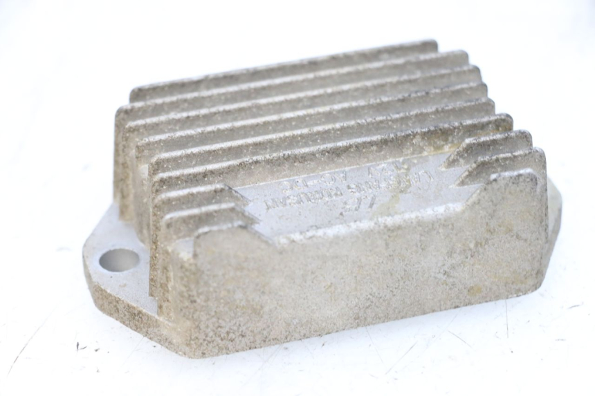 photo de REGULATEUR CHARGE PIAGGIO ZIP 2T 50 (2009 - 2019) - Zoom état d’usage