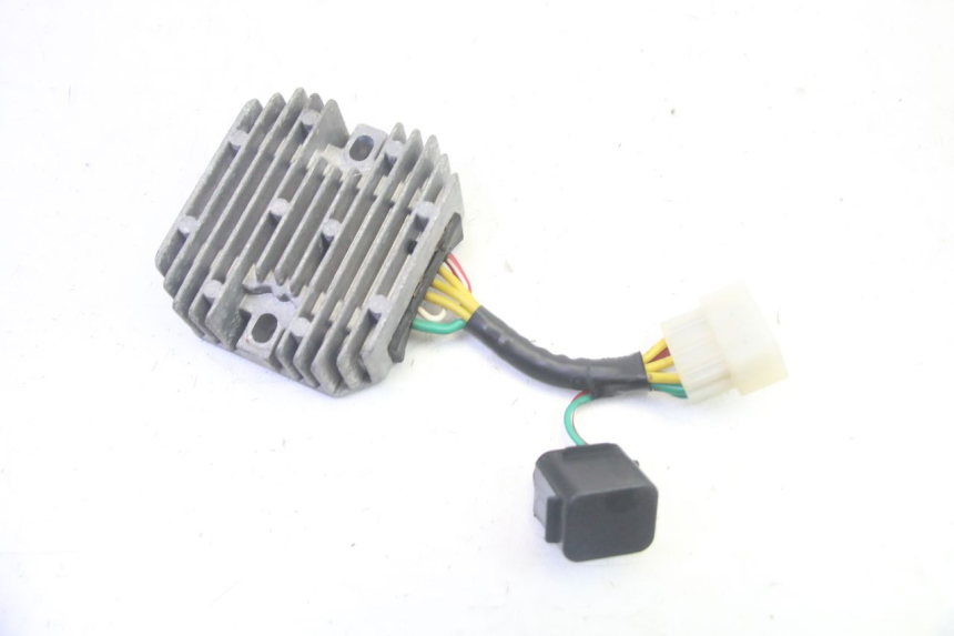 photo de REGULATEUR CHARGE PIAGGIO ZIP 4T 50 (2018 - 2020) - Détail de la pièce