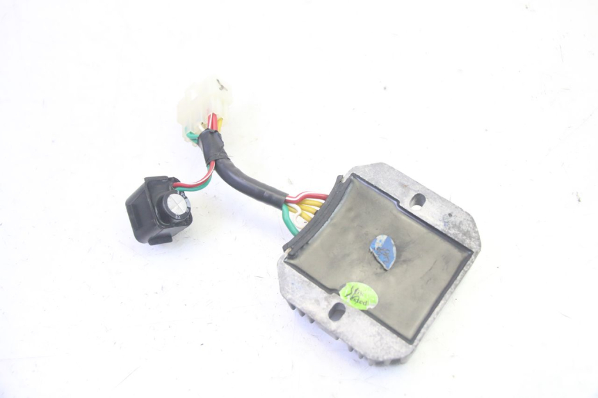 photo de REGULATEUR CHARGE PIAGGIO ZIP 4T 50 (2018 - 2020) - Autre angle de vue