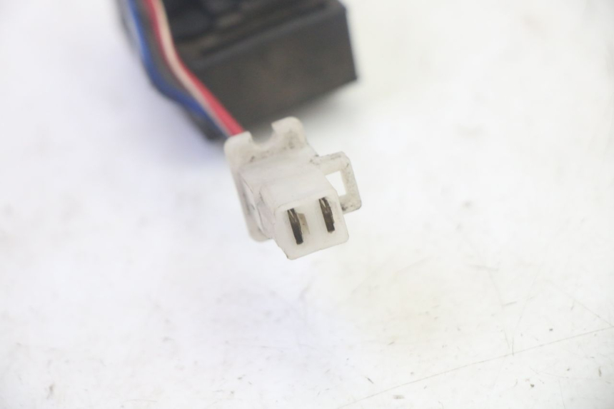 photo de RELAIS DEMARREUR SUZUKI BURGMAN 125 (2007 - 2014) - Autre angle de vue