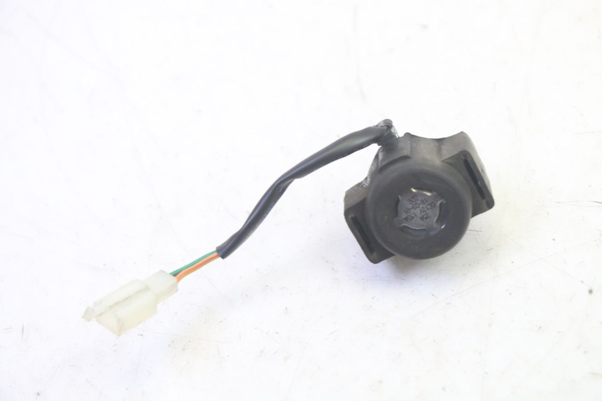 photo de RELAIS DEMARREUR SYM FIDDLE 3 III 125 (2014 - 2020) - Autre angle de vue