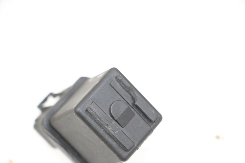 photo de RELAIS DEMARREUR PEUGEOT KISBEE 4T 50 (2010 - 2017) - Détail de la pièce