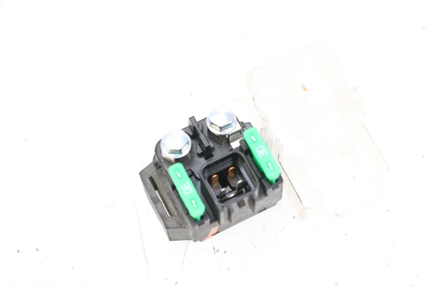 photo de RELAIS DEMARREUR YAMAHA MT-07 MT07 ABS 700 (2018 - 2020) - Gros plan technique