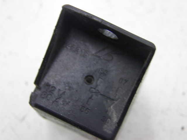 photo de RELAIS DEMARREUR PIAGGIO ZIP 2T 50 (2009 - 2019)