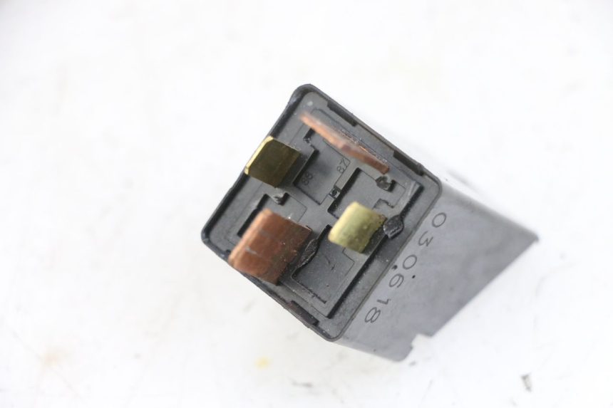 photo de RELAIS DEMARREUR PIAGGIO ZIP 4T 50 (2018 - 2020) - Autre angle de vue