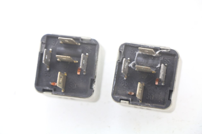 photo de RELAIS ELECTRIQUE PIAGGIO BEVERLY 125 (1998 - 2005)