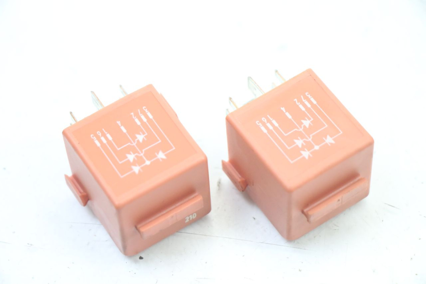 photo de RELAIS ELECTRIQUE BMW C1 125 (2000 - 2003)