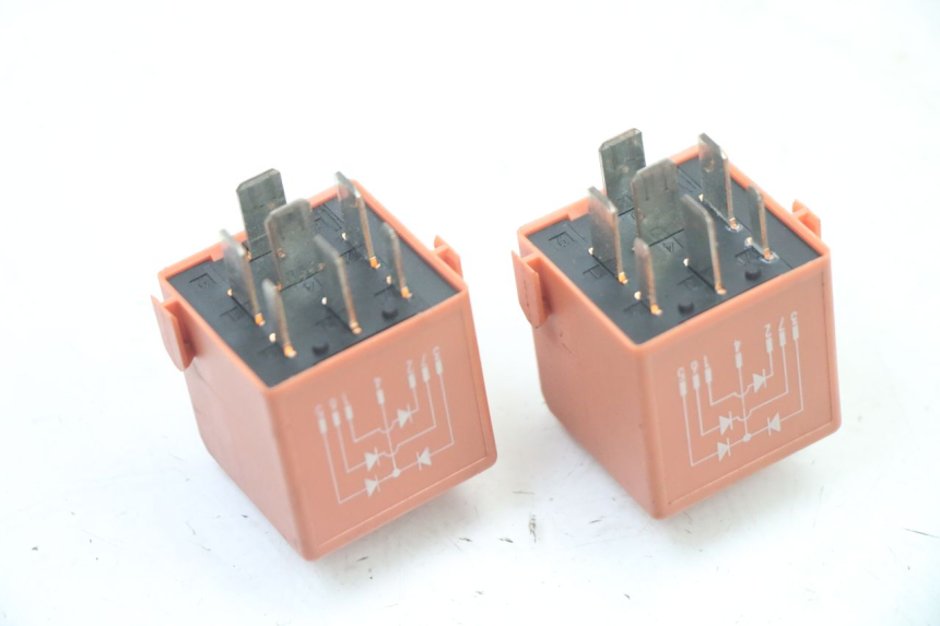 photo de RELAIS ELECTRIQUE BMW C1 125 (2000 - 2003)