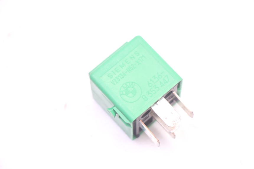 photo de RELAIS ELECTRIQUE BMW C1 125 (2000 - 2003)