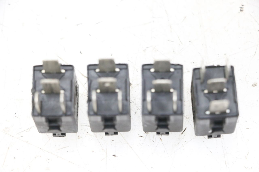 photo de RELAIS ELECTRIQUE BMW C1 125 (2000 - 2003)