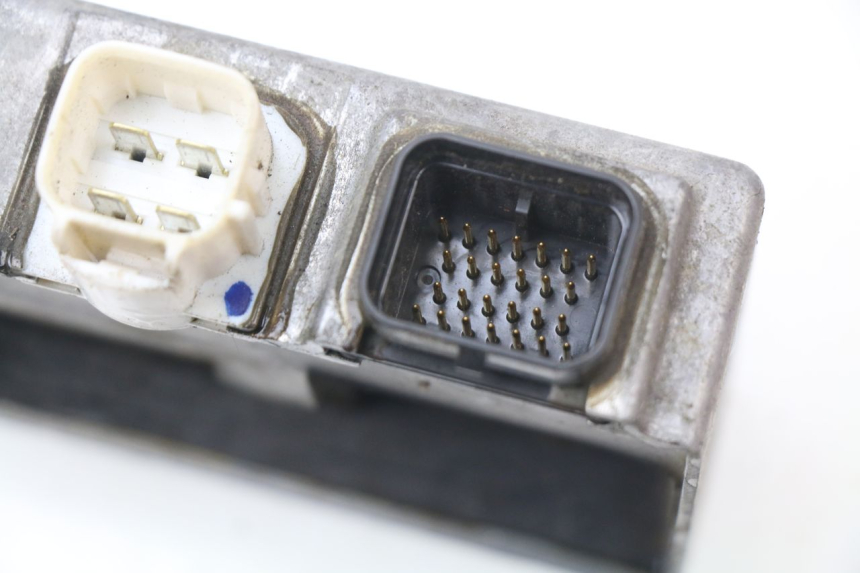 photo de RELAIS ELECTRIQUE SUZUKI BURGMAN 650 (2002 - 2004)