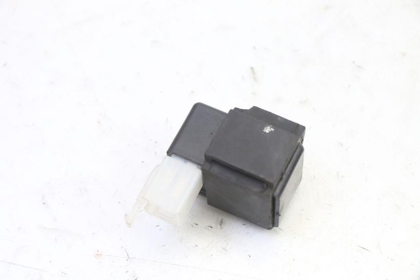 photo de RELAIS ELECTRIQUE HONDA CBR RR FIREBLADE 900 (1992 - 1994)