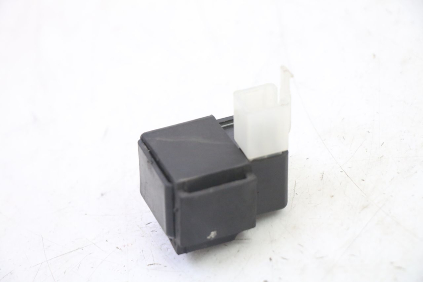 photo de RELAIS ELECTRIQUE HONDA CBR RR FIREBLADE 900 (1992 - 1994)