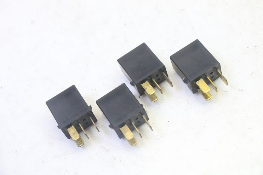 photo de RELAIS ELECTRIQUE HONDA FES S-WING SWING ABS 125 (2007 - 2015)