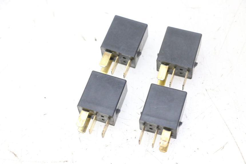 photo de RELAIS ELECTRIQUE HONDA FES S-WING SWING ABS 125 (2007 - 2015)