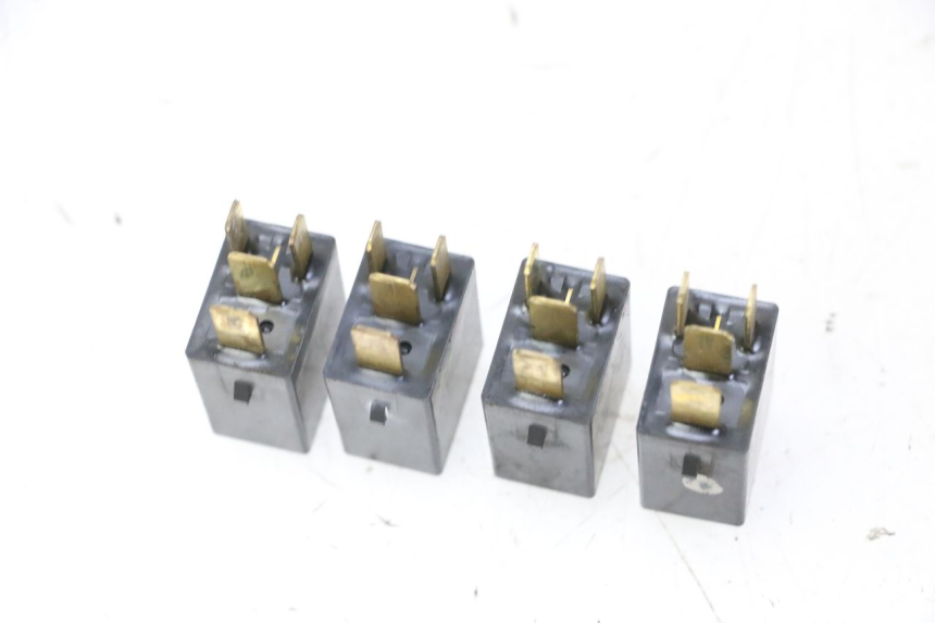 photo de RELAIS ELECTRIQUE HONDA FES S-WING SWING ABS 125 (2007 - 2015)
