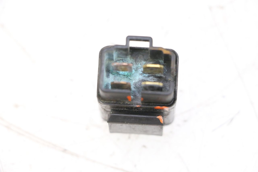 photo de RELAIS ELECTRIQUE SUZUKI GSXR GSX-R 1000 (2003 - 2004) - Autre angle de vue