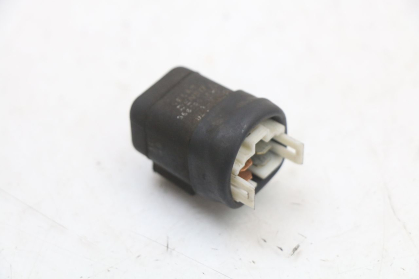 photo de RELAIS ELECTRIQUE KAWASAKI ZR7 ZR-7 S 750 (1999 - 2004)