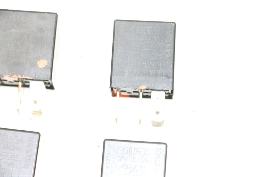 photo de RELAIS ELECTRIQUE PIAGGIO MP3 HPE 300 (2019 - 2026) - Gros plan technique