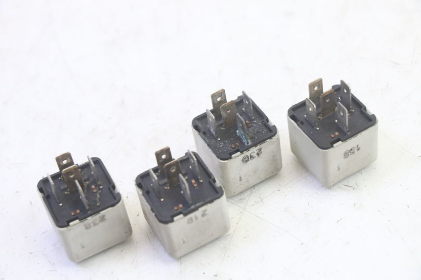 photo de RELAIS ELECTRIQUE PIAGGIO MP3 RL 250 (2006 - 2010) - Gros plan technique