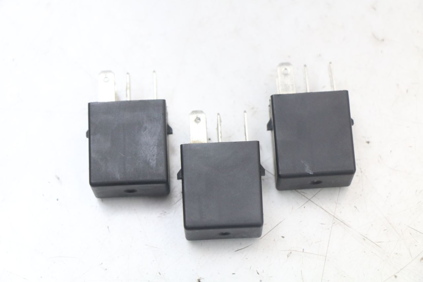photo de RELAIS ELECTRIQUE ROYAL ENFIELD CONTINENTAL GT 650 (2019 - 2024)
