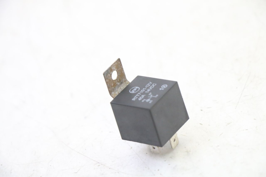 photo de RELAIS ELECTRIQUE HONDA ST PAN EUROPEAN 1300 (2002 - 2013)
