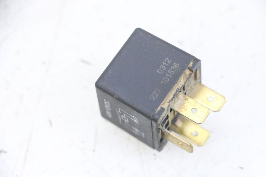 photo de RELAIS ELECTRIQUE YAMAHA TZR 50 (2008 - 2016) - Autre angle de vue