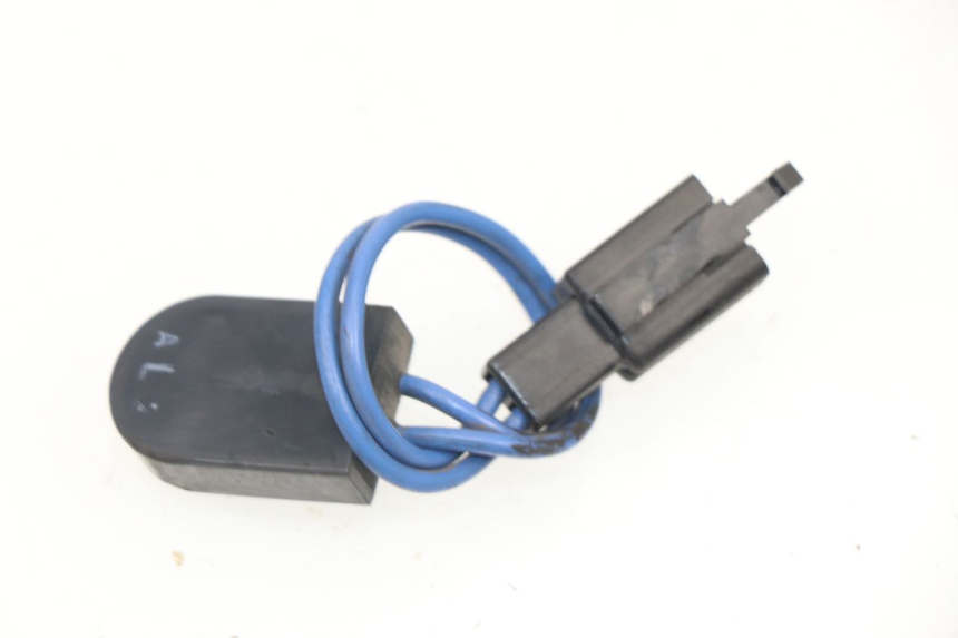 photo de RELAIS ELECTRIQUE SUZUKI UH BURGMAN 125 (2002 - 2006)