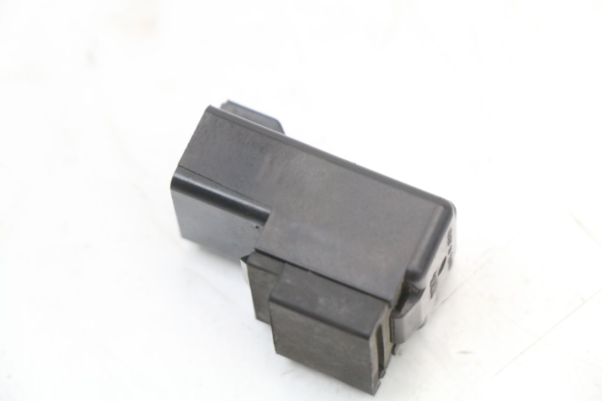 photo de RELAIS ELECTRIQUE SUZUKI UH BURGMAN 125 (2002 - 2006)
