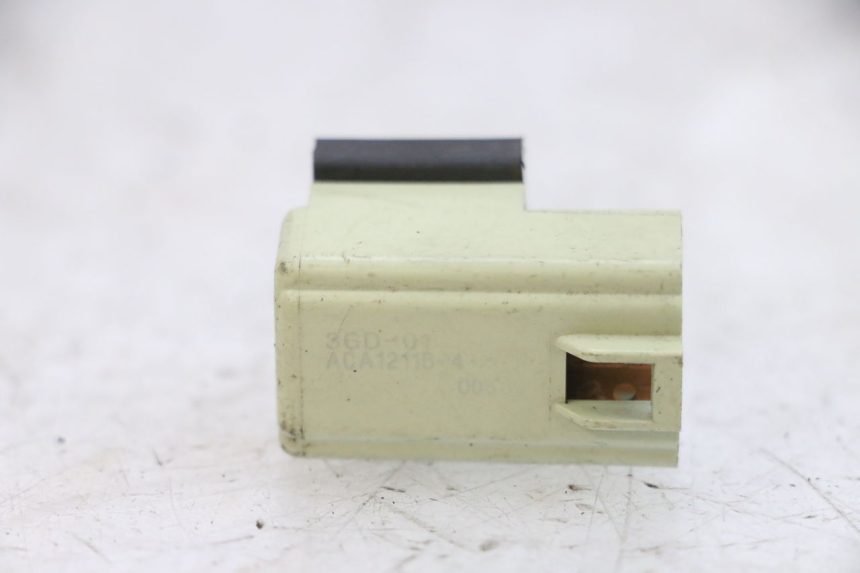 photo de RELAIS ELECTRIQUE YAMAHA X-MAX XMAX 125 (2010 - 2014)