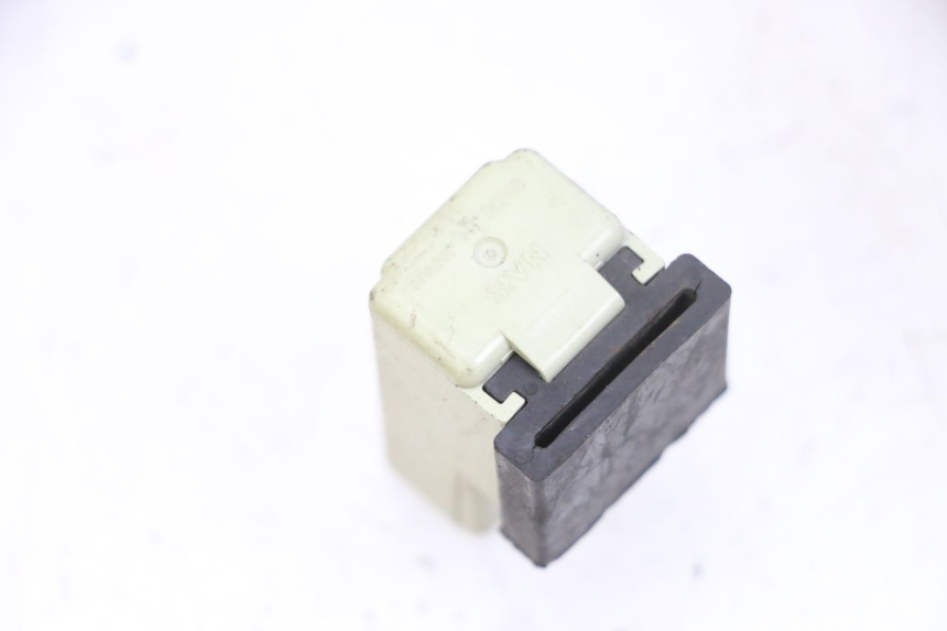 photo de RELAIS ELECTRIQUE YAMAHA X-MAX XMAX 125 (2010 - 2014)